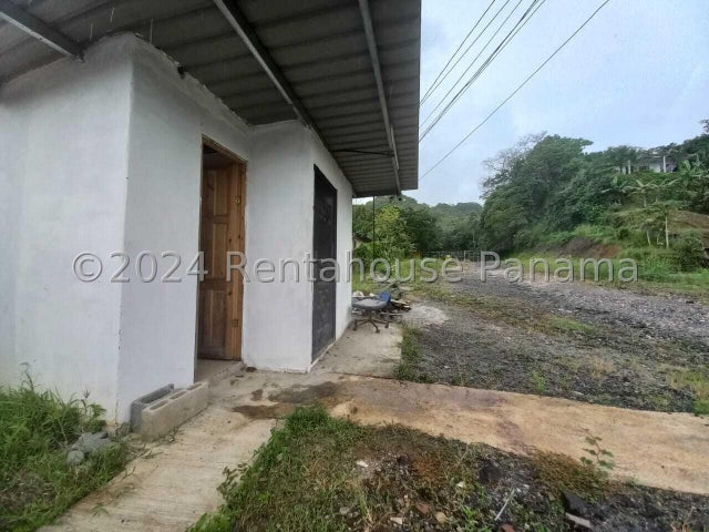 Terreno en Colón - Prime Business Opportunity on Transistmica Highway
